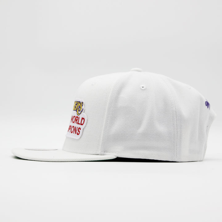 Mitchell & Ness NBA Champs snapback HWC LA Lakers white - Shop-Tetuan