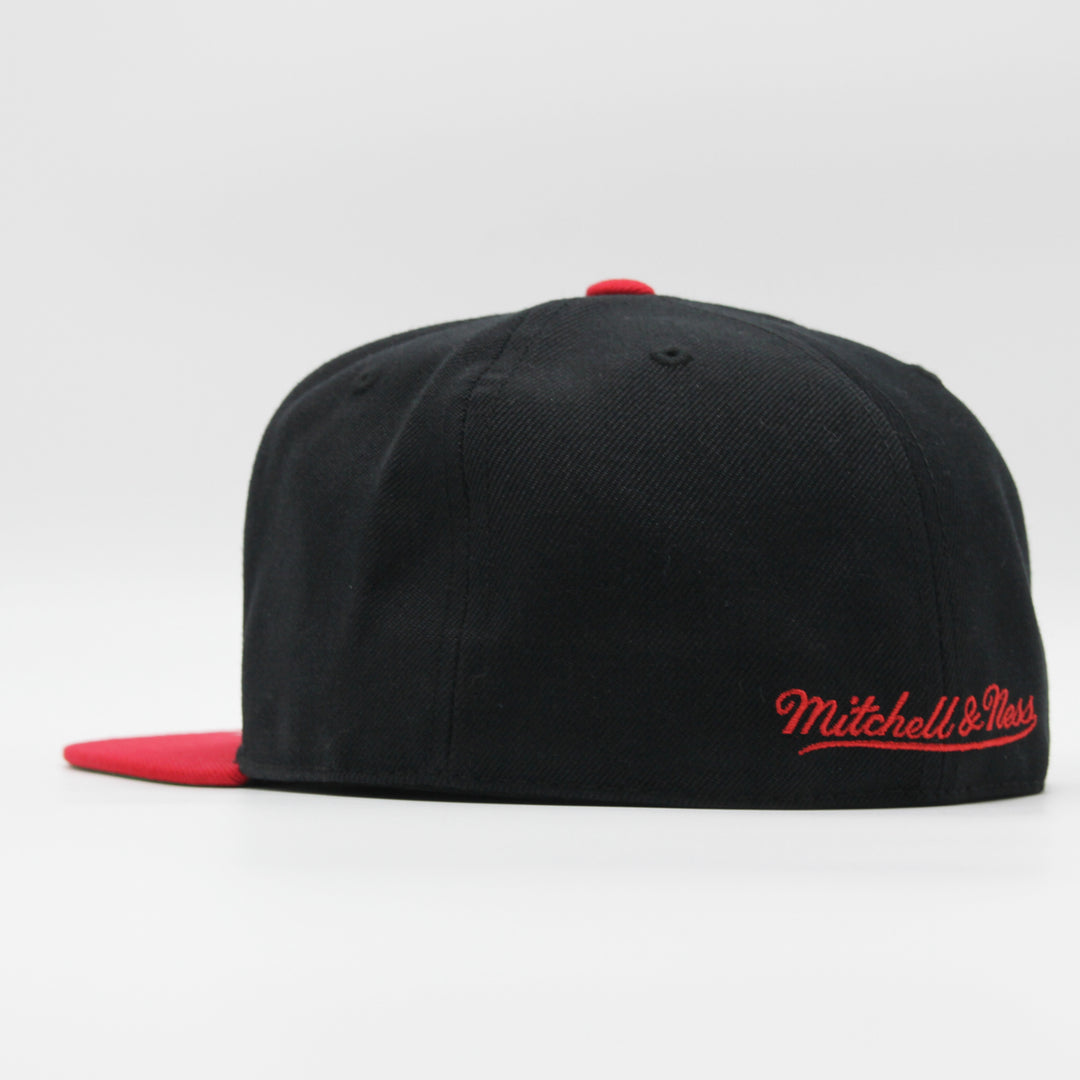 Mitchell & Ness NBA Team 2 Tone 2.0 fitted HWC P 76ers black/red - Shop-Tetuan