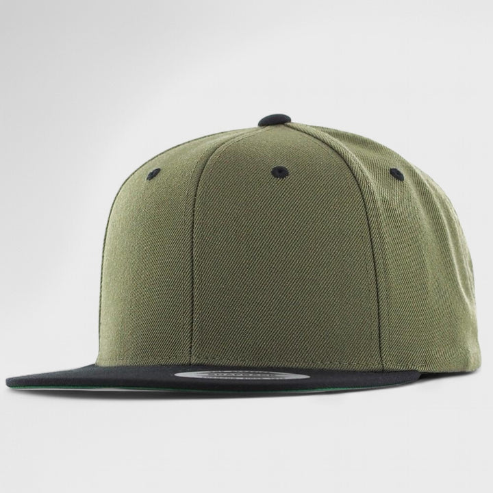 The Classics Yupoong snapback olive/black