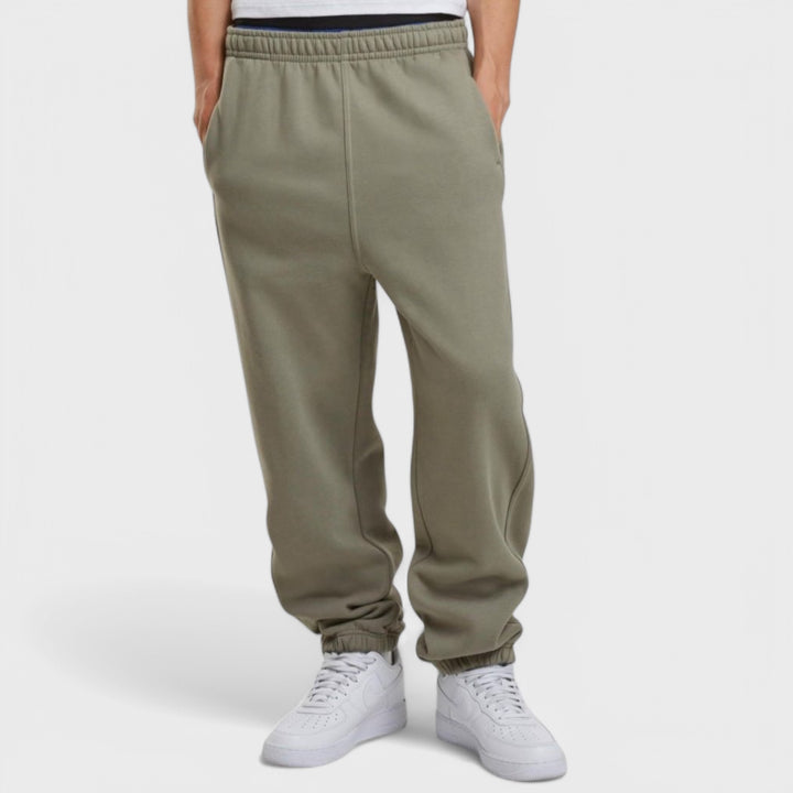 Urban Classics sweatpants palegreen