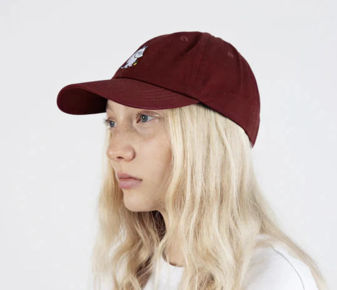 Moomin Muumipeikon kukka dad cap burgundy - Shop-Tetuan