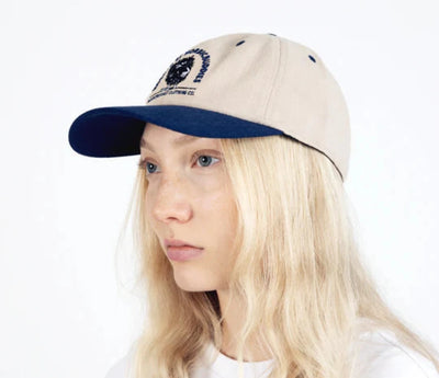 Moomin Haisuli Juonittelee dad cap sand/navy - Shop-Tetuan