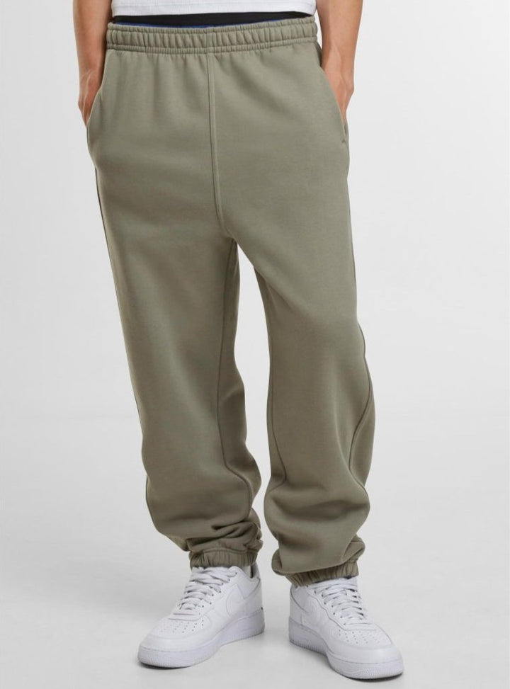 Urban Classics sweatpants palegreen