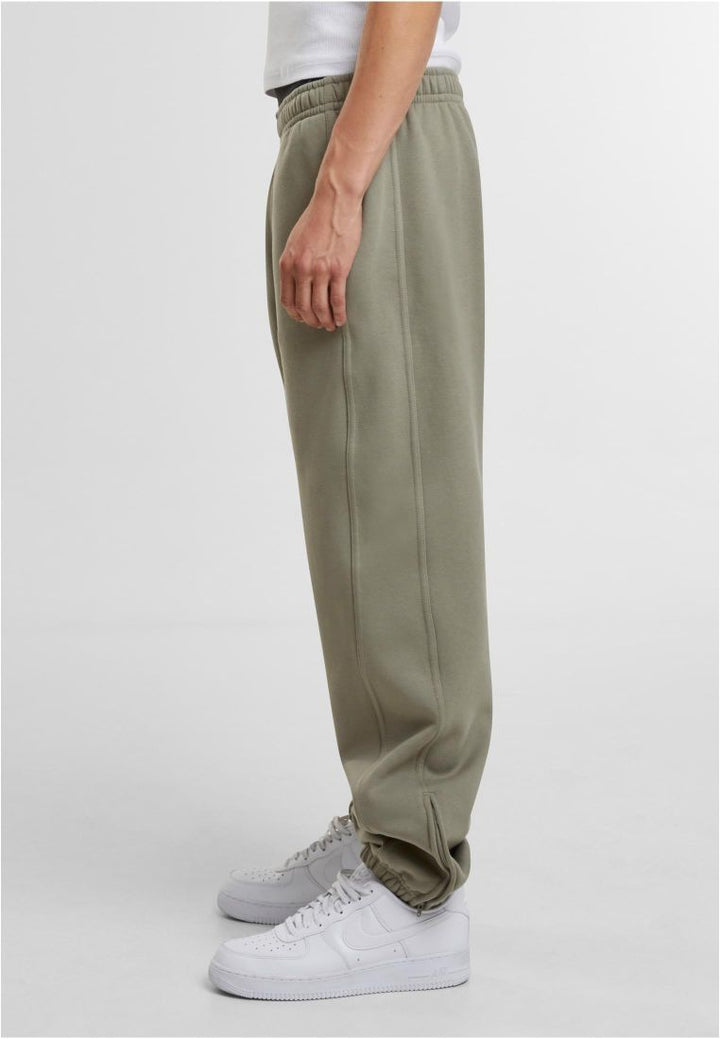 Urban Classics sweatpants palegreen