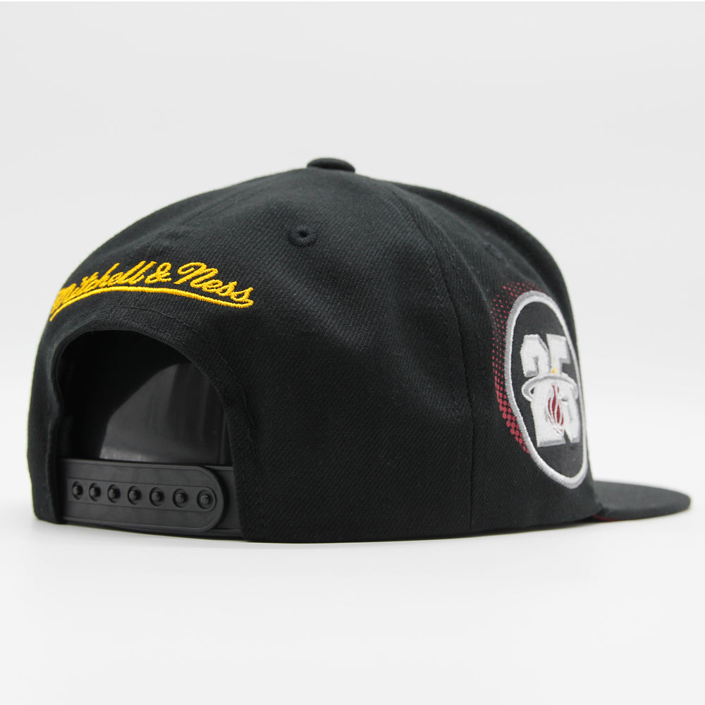 Mitchell & Ness NBA Big Face 7.0 HWC M Heat black - Shop-Tetuan