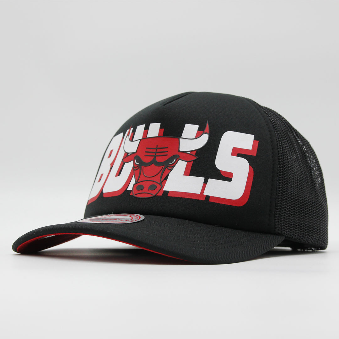 Mitchell & Ness NBA Billboard Trucker Snapback C Bulls black - Shop-Tetuan