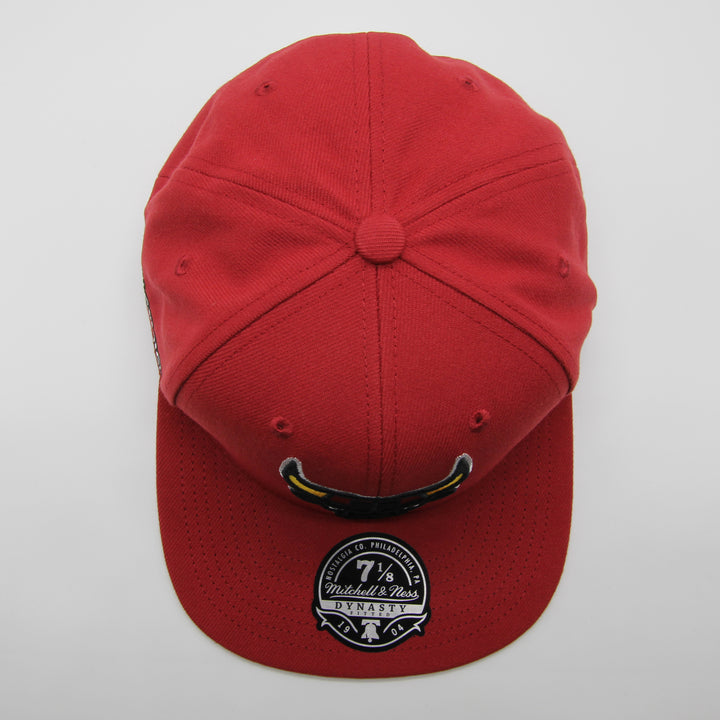 Mitchell & Ness Logo History fitted HWC C Bulls red - Shop-Tetuan