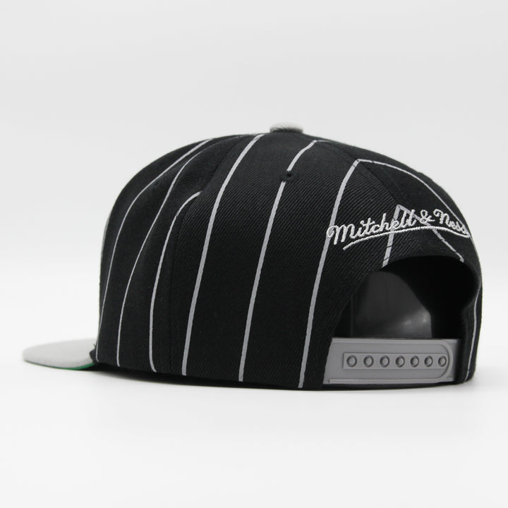 Mitchell & Ness NBA Team Pin snapback B Nets black - Shop-Tetuan