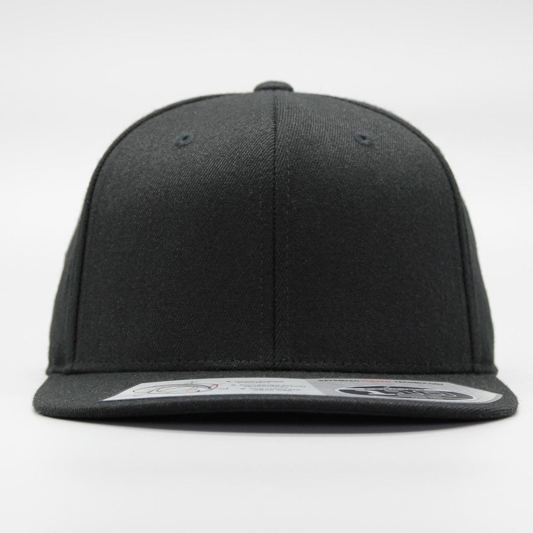 110 Fitted Snapback black - Shop-Tetuan