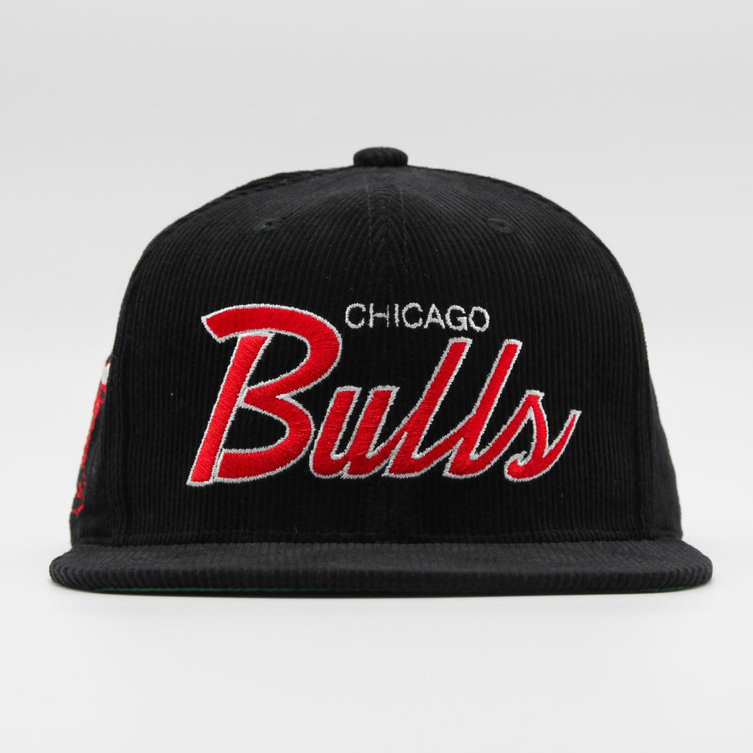 Mitchell & Ness NBA Cord Script snapback HWC C Bulls black - Shop-Tetuan