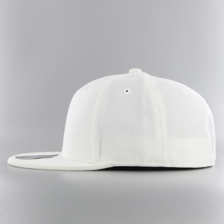 KB Ethos Plain Fitted cap white - Shop-Tetuan