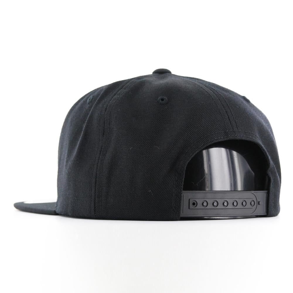 The Classics Yupoong snapback blk/blk - Shop-Tetuan