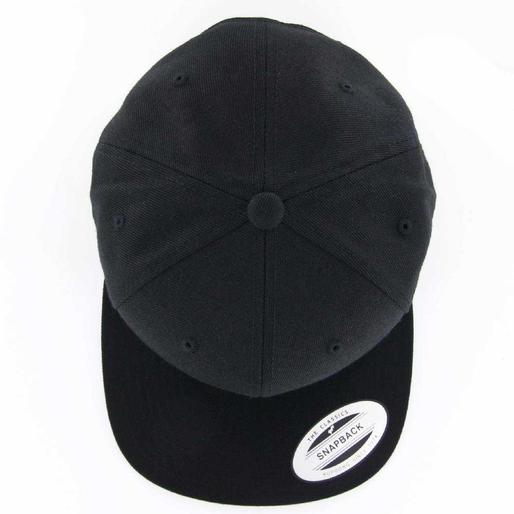 The Classics Yupoong snapback blk/blk - Shop-Tetuan