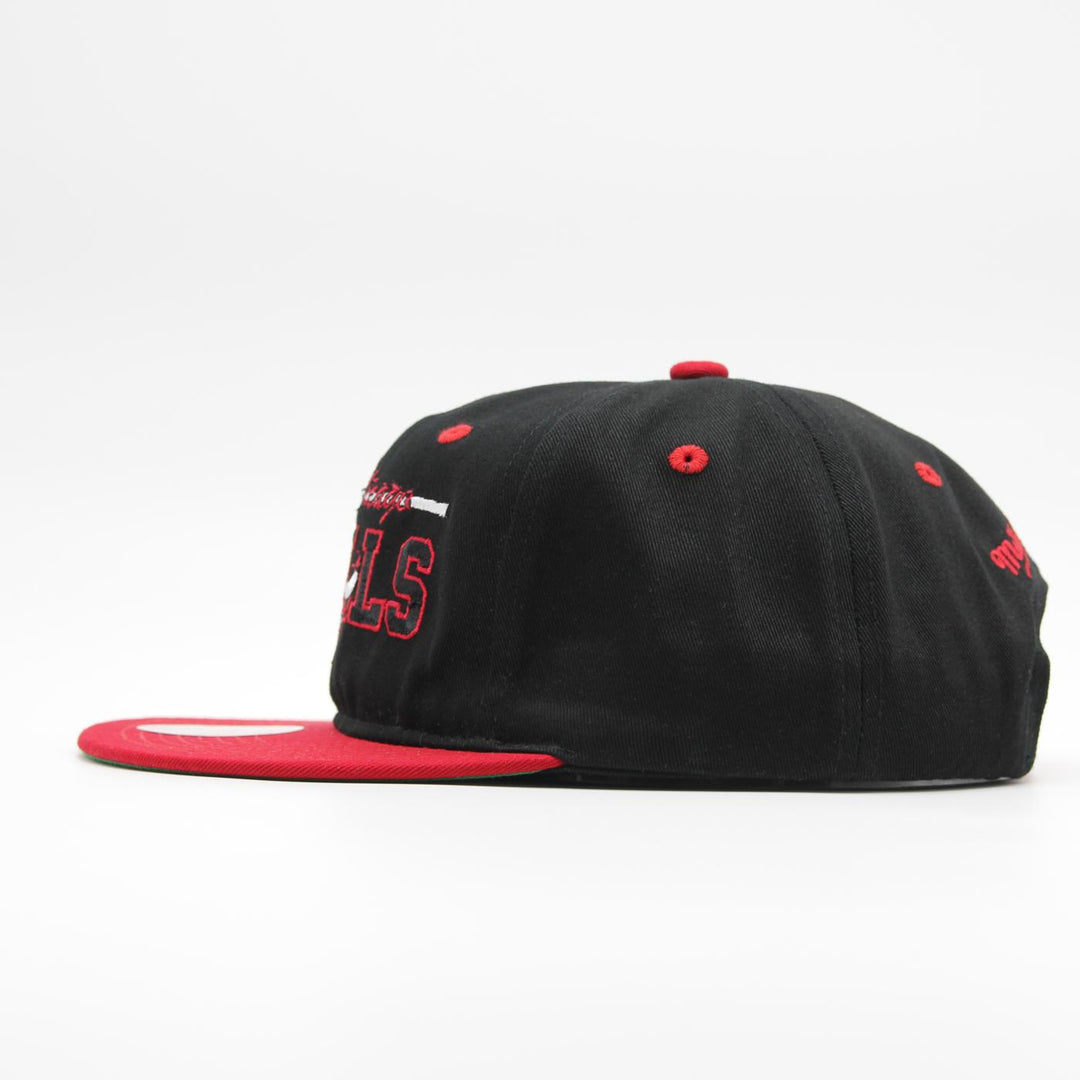 Mitchell & Ness NBA Varsity Letter snapback C Bulls black - Shop-Tetuan