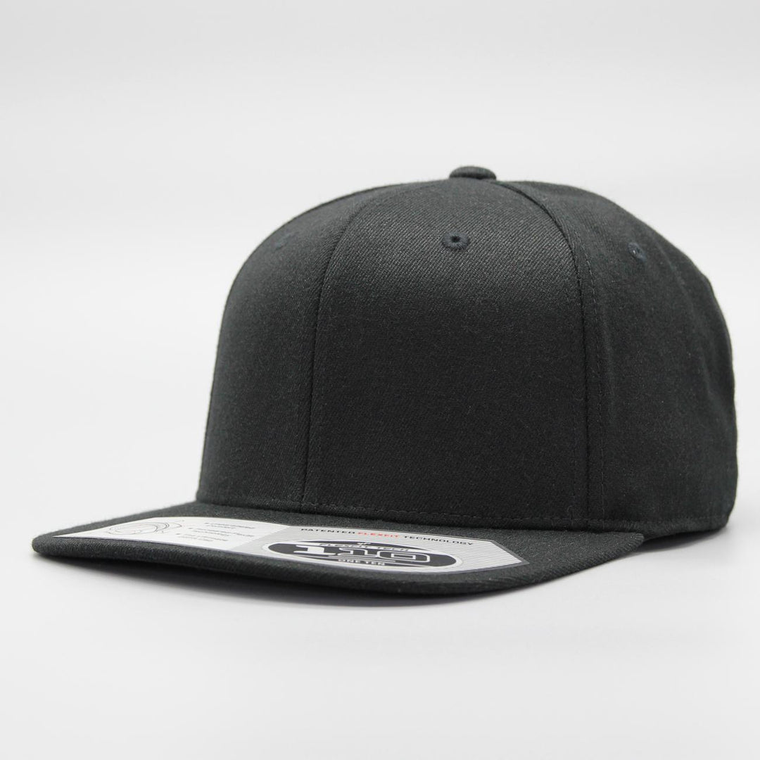 110 Fitted Snapback black - Shop-Tetuan