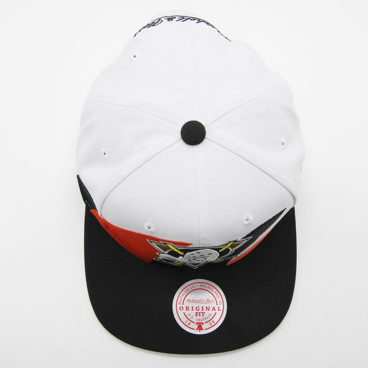 Mitchell & Ness NHL Vintage Sharktooth snapback A Ducks white/black - Shop-Tetuan