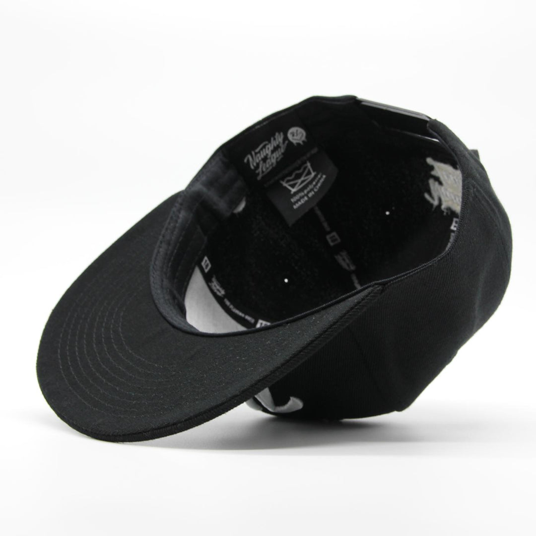 Naughty League Icon Basic Snapback black/white - Shop-Tetuan