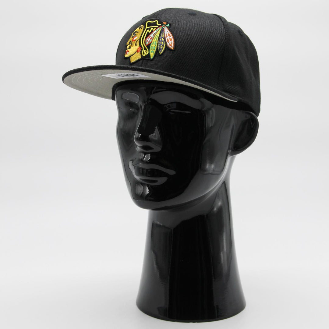 American Needle 400 Series snapback  Chicago Blackhawks black - Shop-Tetuan