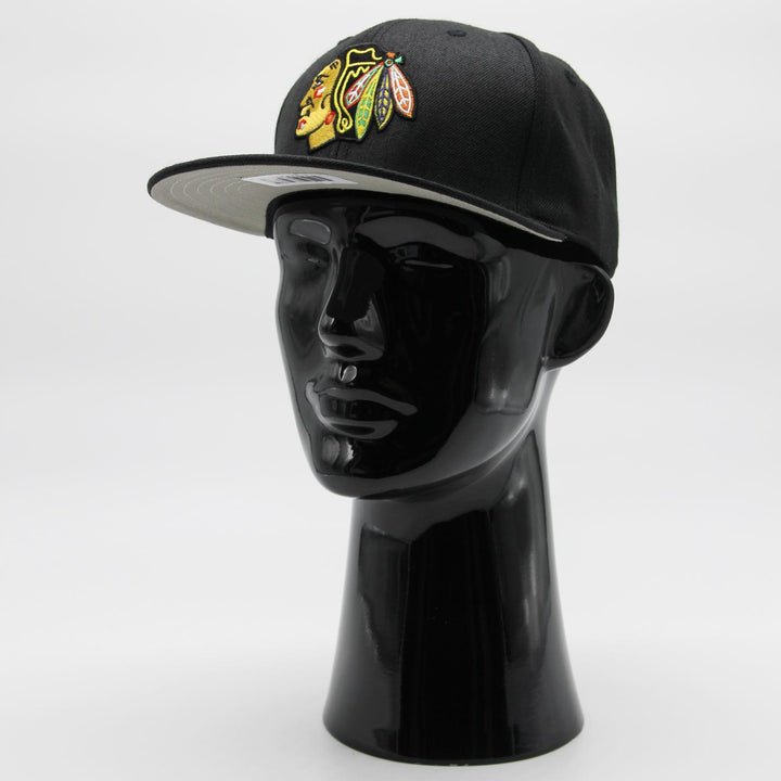 American Needle 400 Series snapback  Chicago Blackhawks black - Shop-Tetuan