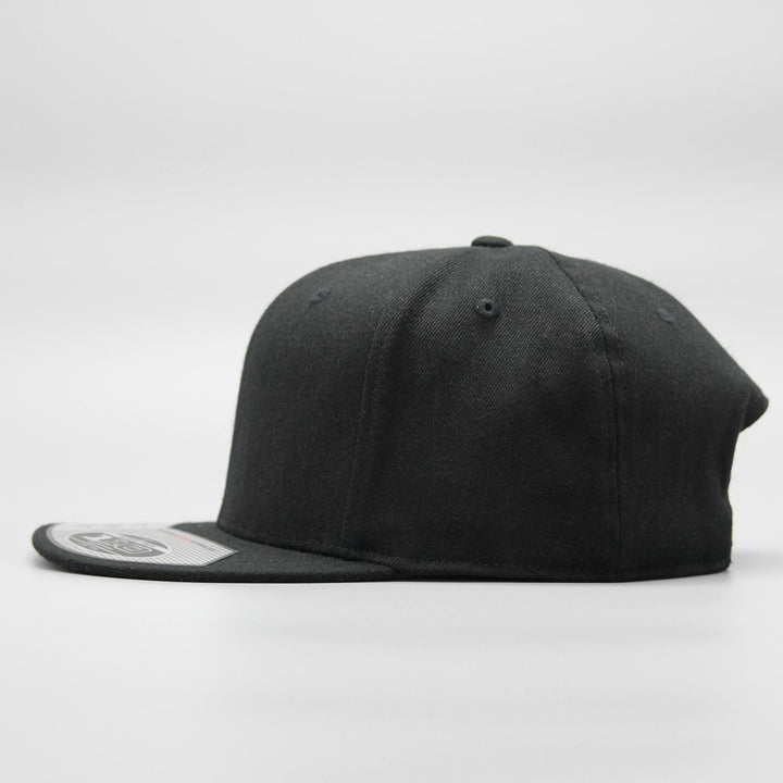 110 Fitted Snapback black - Shop-Tetuan