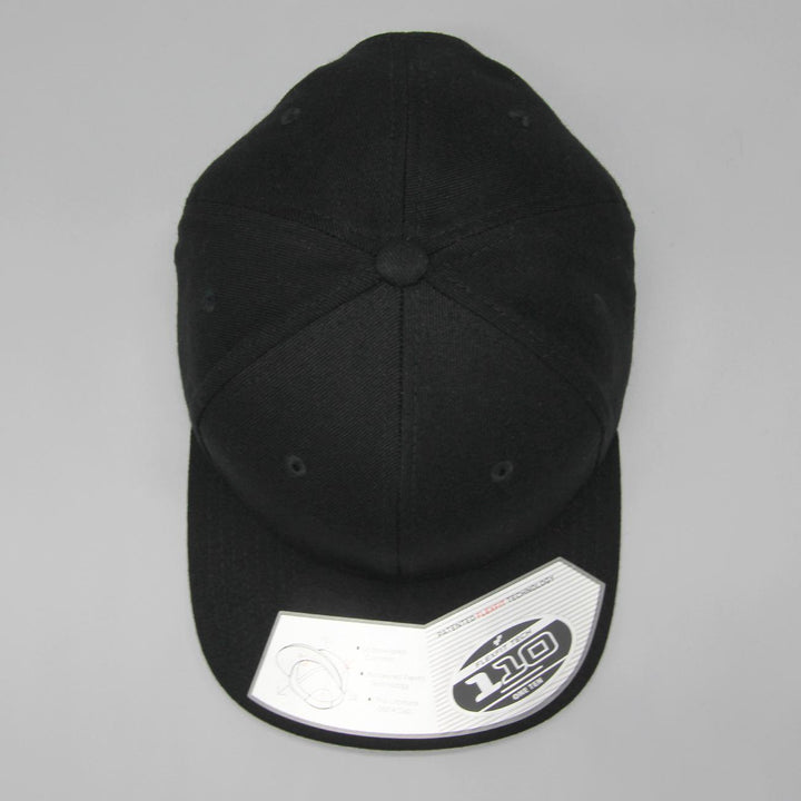 110 Fitted Snapback black - Shop-Tetuan