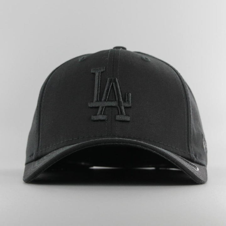 New Era Tonal Black 950 SS LA Dodgers black - Shop-Tetuan