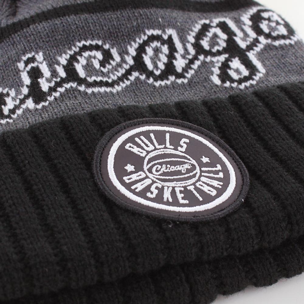 Mitchell & Ness Reflective Patch knit C Bulls black - Shop-Tetuan