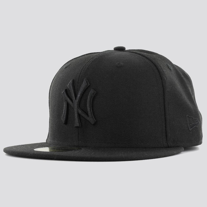 New Era Black on Black 59Fifty NY Yankees black - Shop-Tetuan