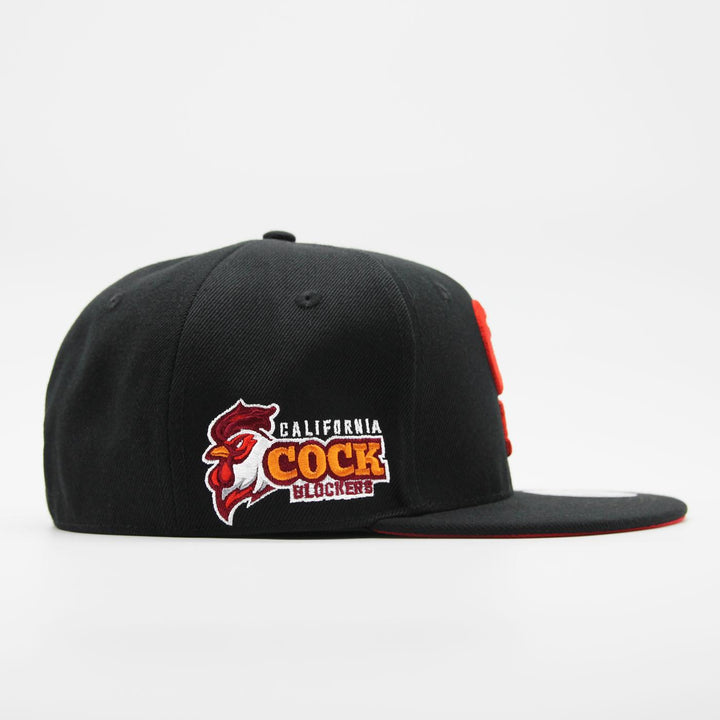 Naughty League California Cock Blocks Letter Logo fitted blk/red - Shop-Tetuan