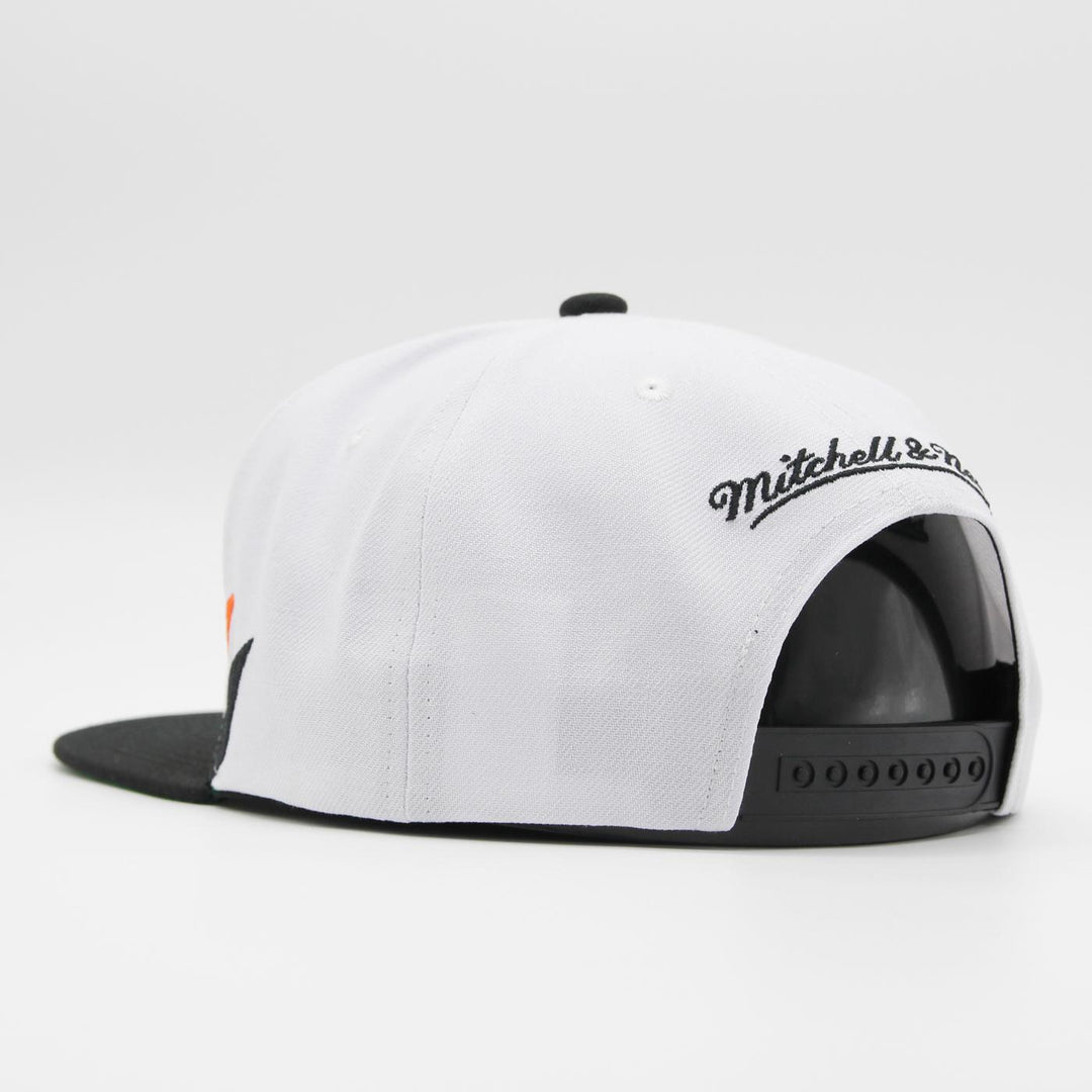 Mitchell & Ness NHL Vintage Sharktooth snapback A Ducks white/black - Shop-Tetuan