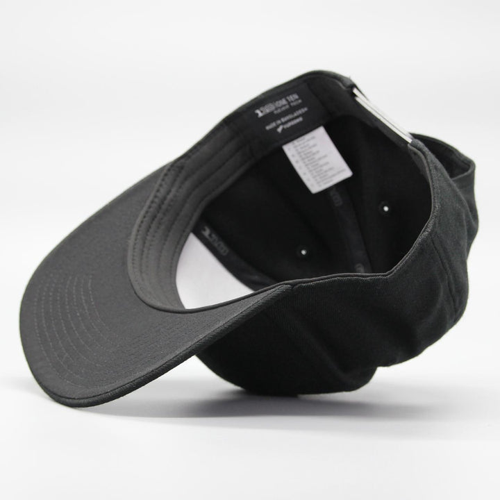 110 Fitted Snapback black - Shop-Tetuan