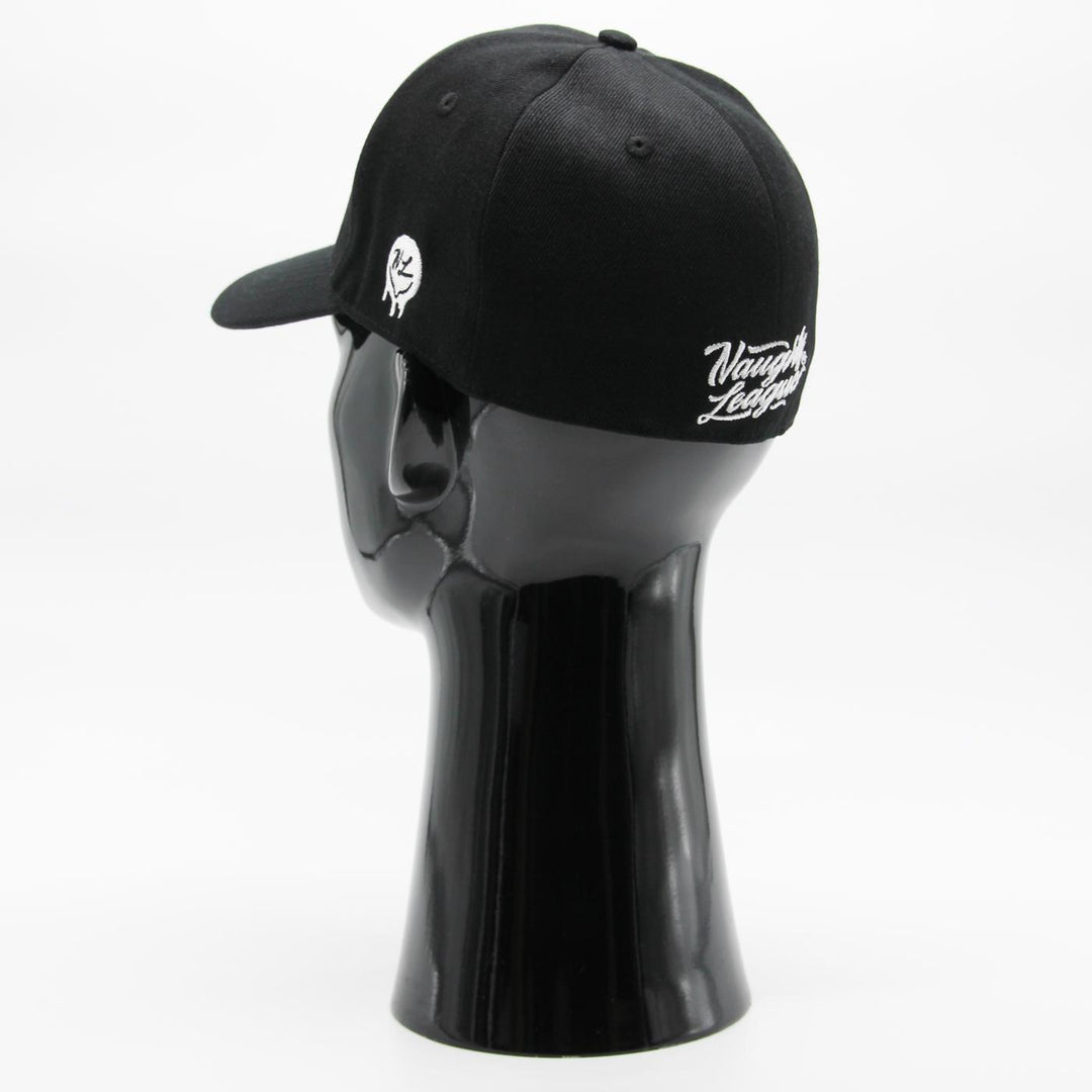 Naughty League Branded Logo Curved stretch fitted black/white - Shop-Tetuan