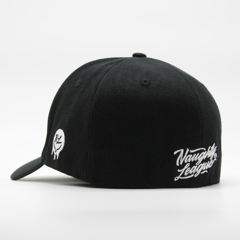 Naughty League Branded Logo Curved stretch fitted black/white - Shop-Tetuan