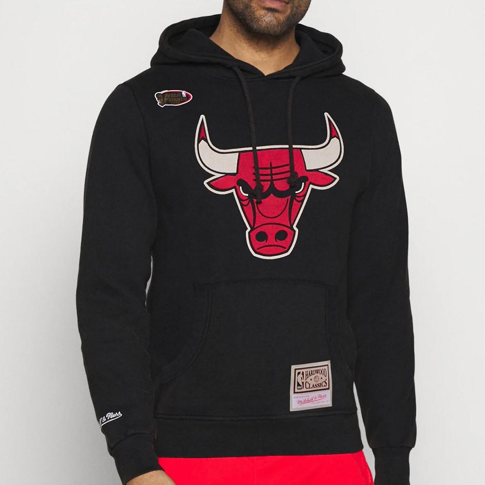 Mitchell & Ness Worn Logo Hoody C Bulls black - Shop-Tetuan