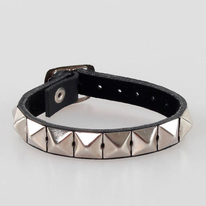 1 Row Pyramid Stud Leather Wristband - Shop-Tetuan