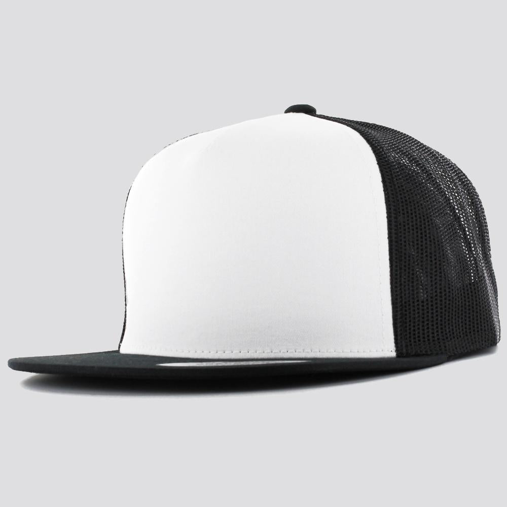 The Classics Yupoong trucker snapback blk/wht/blk - Shop-Tetuan