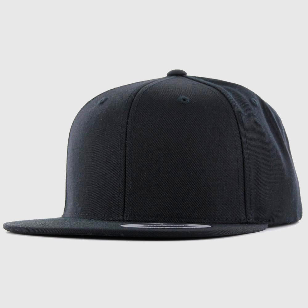 The Classics Yupoong snapback blk/blk - Shop-Tetuan