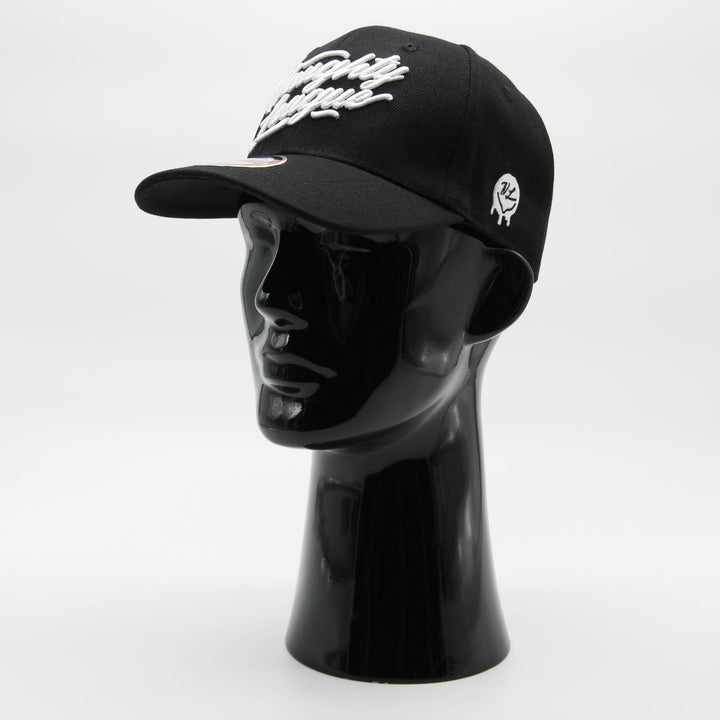 Naughty League Branded Logo Curved stretch snapback black/white - Shop-Tetuan