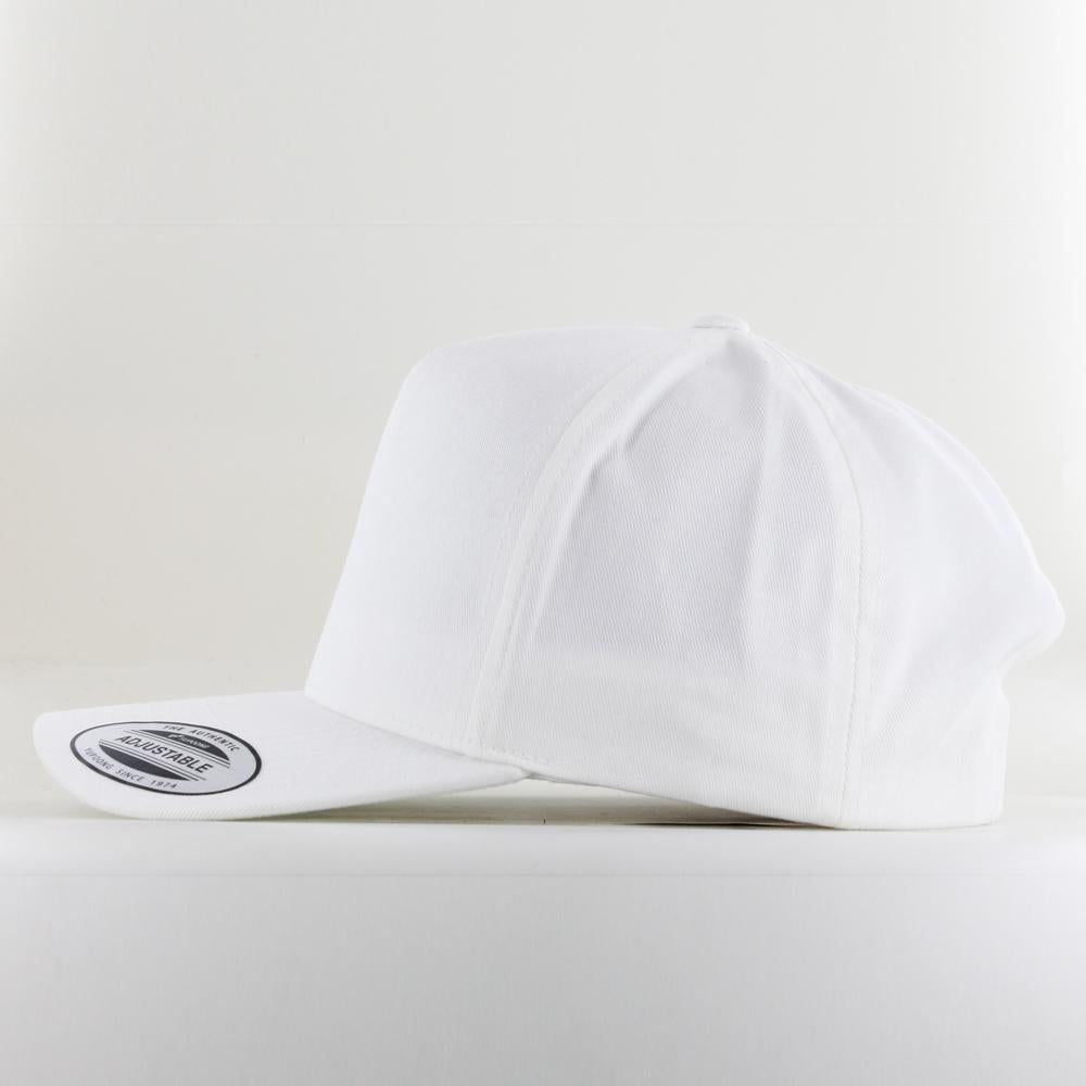 The Classics Yupoong 5-Panel Curved Classic snapback white - Shop-Tetuan