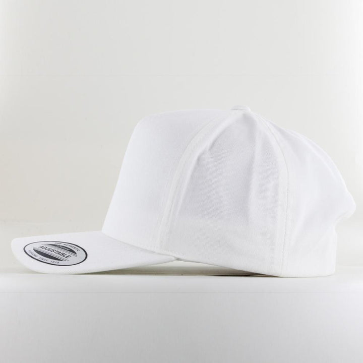 The Classics Yupoong 5-Panel Curved Classic snapback white - Shop-Tetuan