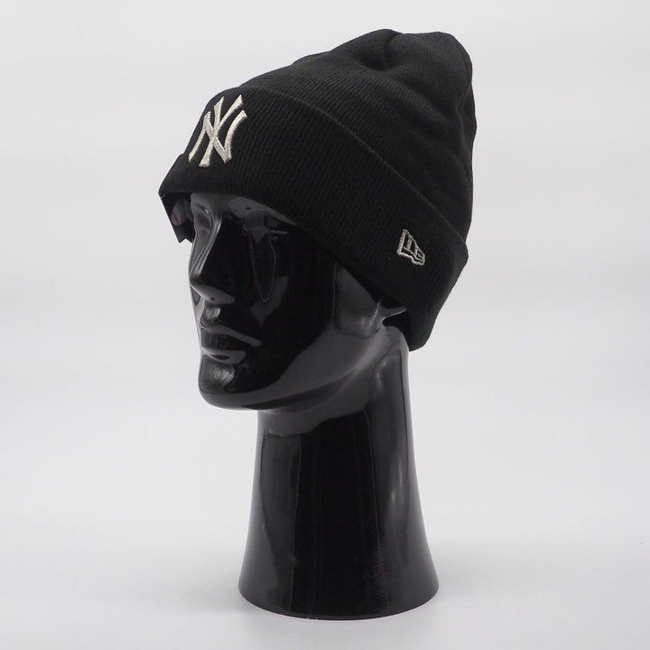 New Era Metallic Cuff beanie NY Yankees black - Shop-Tetuan