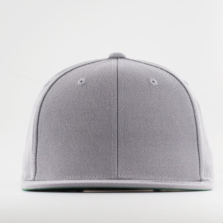 The Classics Yupoong snapback silver - Shop-Tetuan